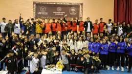 Muş'ta 20 spor kulübüne malzeme desteği