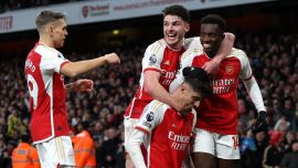 Premier Lig'de Arsenal yeniden zirvede