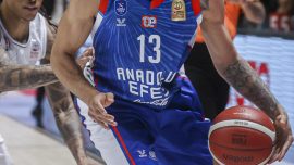 Anadolu Efes Avrupa'da 819. maçında