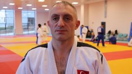 Görme engelli milli judocu Gökçe Yavuz'un hedefi Paris'te madalya kazanmak
