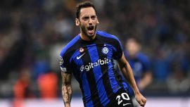 Hakan Çalhanoğlu golleriyle Inter'i galibiyete taşıdı