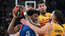THY Avrupa Ligi'nde Anadolu Efes Barcelona'yı yendi