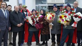 Kayağın "özel ikizleri" Fransa'dan 6 madalyayla döndü